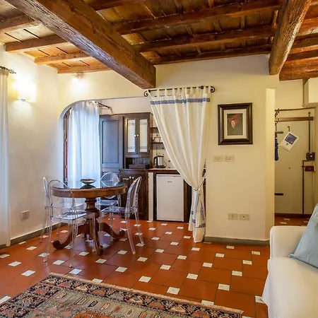 Apartment Faenza22 Florenz